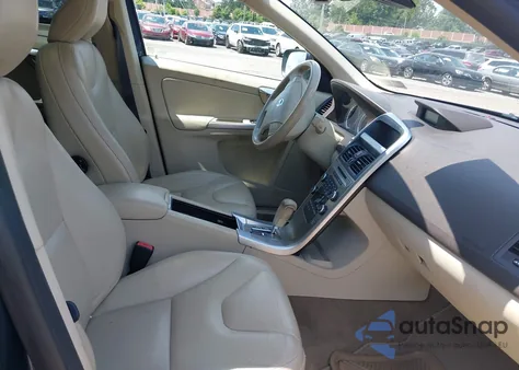 2010 Volvo Xc60 T6/T6 R-Design из США, поврежденный, VIN YV4992DZ7A2106854